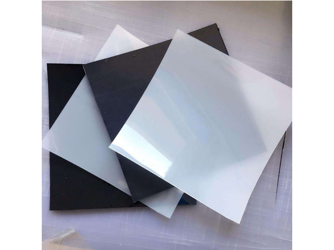 土工膜為什么要鋪設(shè)雙層做防水層?